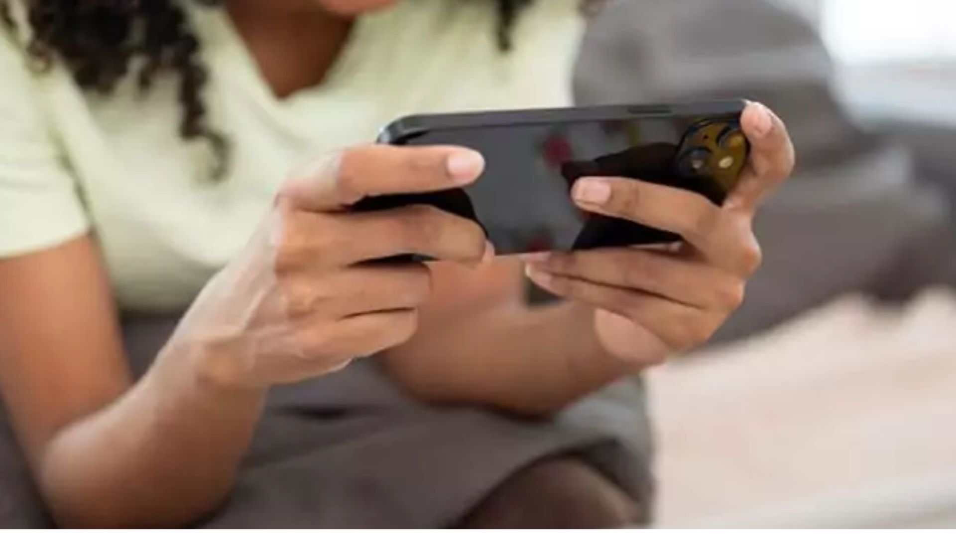 Conheça o Arena Clash, jogo multiplayer para desafiar amigos direto do navegador, com Pix como opção de pagamento.